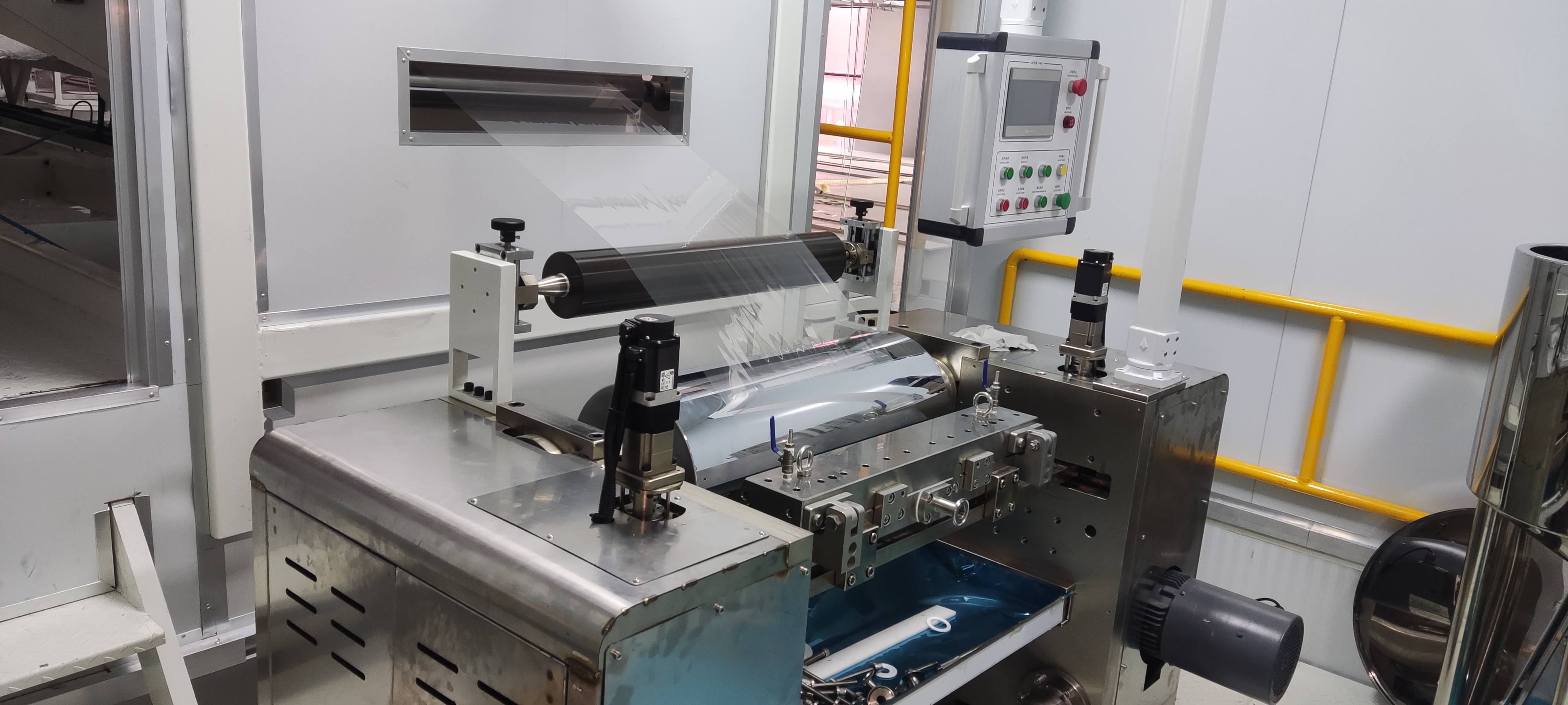 覆銅板涂布機(jī)-1