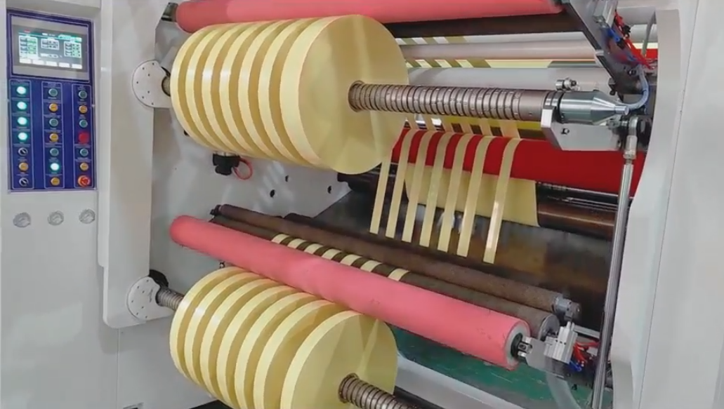 不干膠高速精密分條機(jī)-7